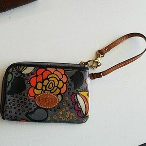 Fossil zip clutch